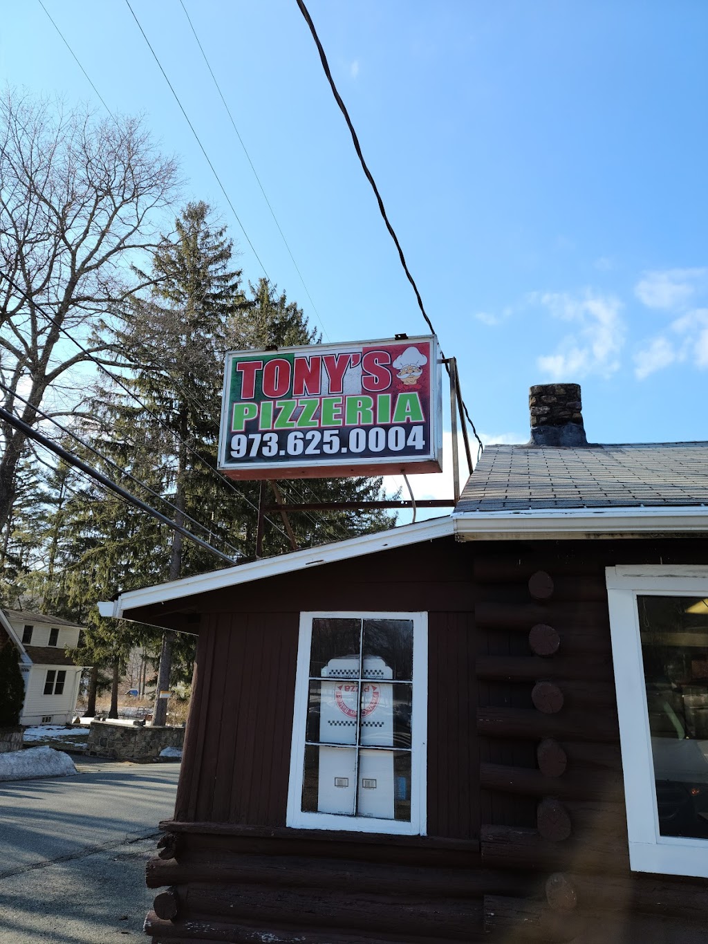 Tonys Famous Pizzeria | 533 Green Pond Rd, Rockaway Township, NJ 07866 | Phone: (973) 625-0004