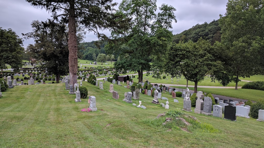 Mount Calvary Cemetery | 575 Hillside Ave, White Plains, NY 10603 | Phone: (914) 949-0671
