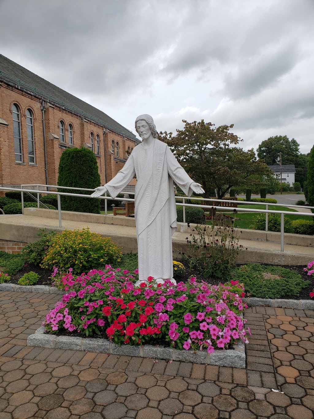 St. James the Less Roman Catholic Church | 36 Lincoln Ave, Jamesburg, NJ 08831 | Phone: (732) 521-0100