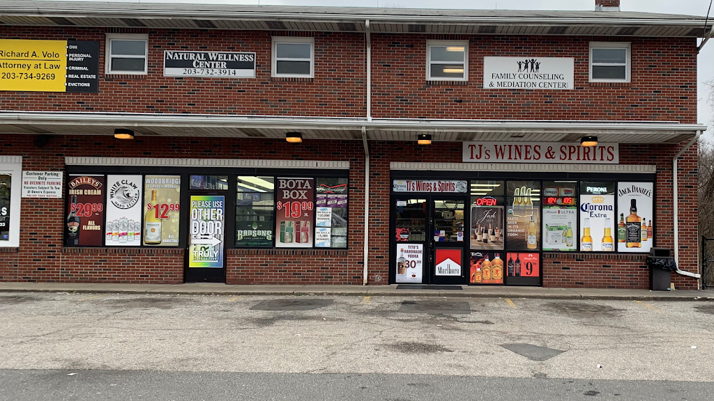TJs Wines & Spirts | 429 New Haven Ave, Derby, CT 06418 | Phone: (203) 735-5232