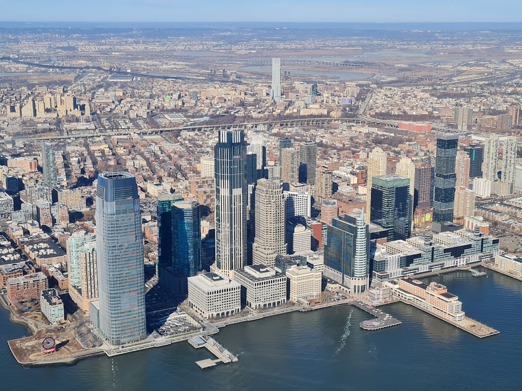 New York Helicopter Tours | 6 East River Greenway, Bikeway, NY 10004 | Phone: (212) 480-8300