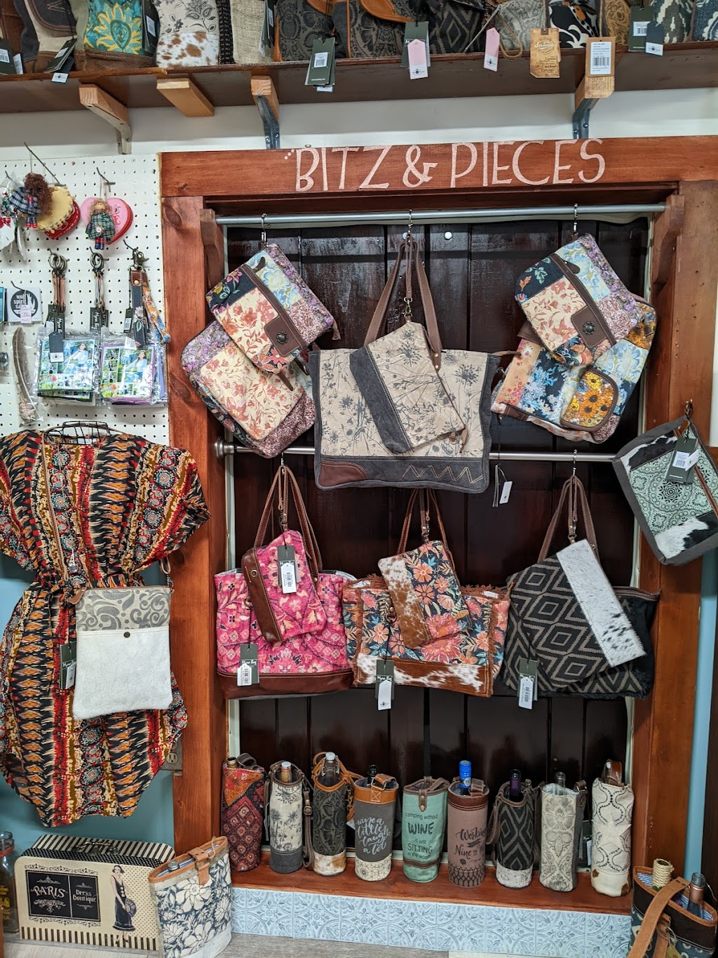 Bitz & Pieces Boutique | 152 Union St, Vernon, CT 06066 | Phone: (860) 578-8773