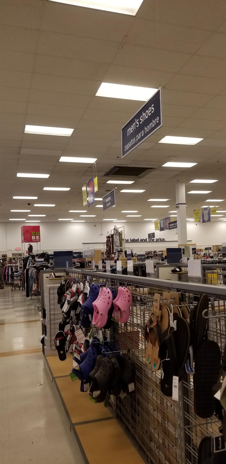 Marshalls | 700 E Hunting Park Ave, Philadelphia, PA 19124 | Phone: (215) 533-9085