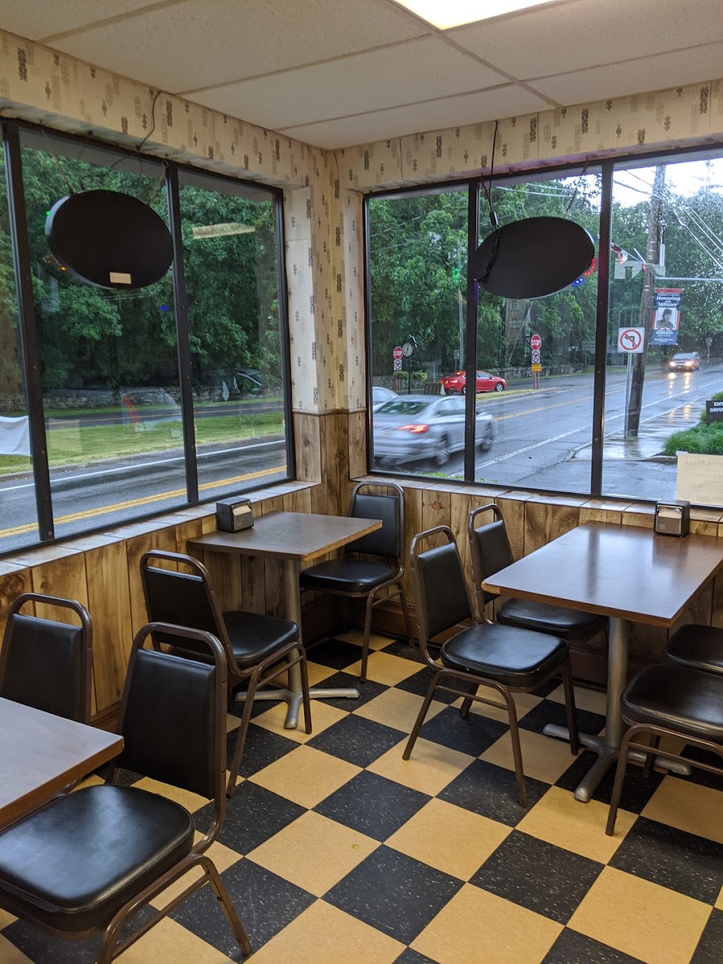 Brother’s Pizza | 233 Main St, Highland Falls, NY 10928 | Phone: (845) 446-4988