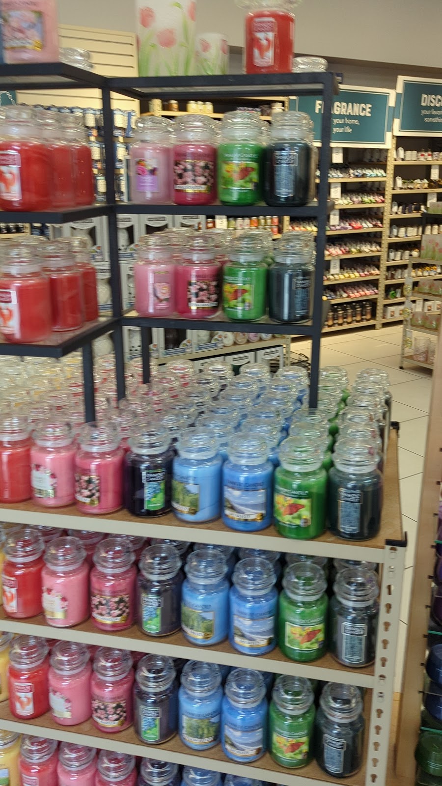 Yankee Candle | 619 Race Track Lane, Central Valley, NY 10917 | Phone: (845) 928-6117