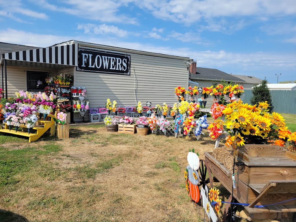 Doreens Flowers | 1224 Wellwood Ave, West Babylon, NY 11704 | Phone: (631) 752-6842