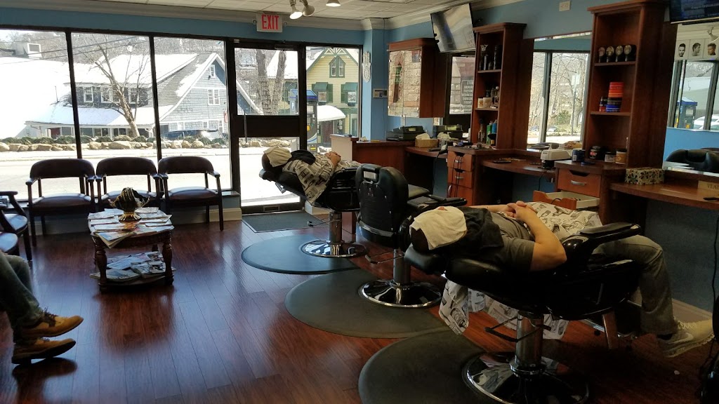 Vals elegant Barber shop | 8 Main St, Roslyn, NY 11576 | Phone: (516) 399-2220