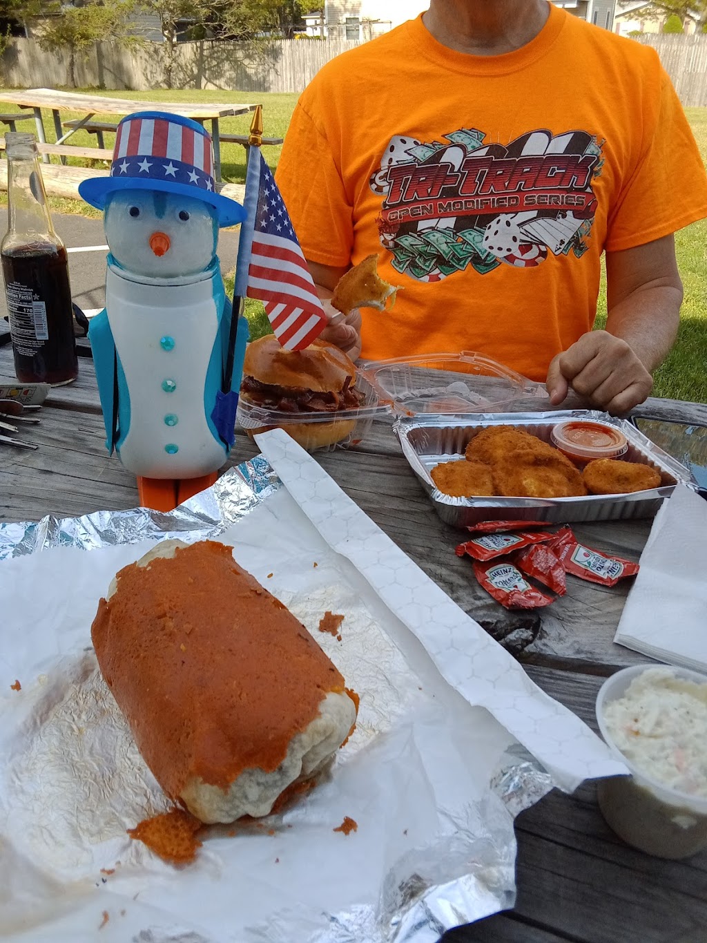 Chubs Burgers Burritos and Heroes | 625 Horseblock Road, Farmingville, NY 11738 | Phone: (631) 880-7999