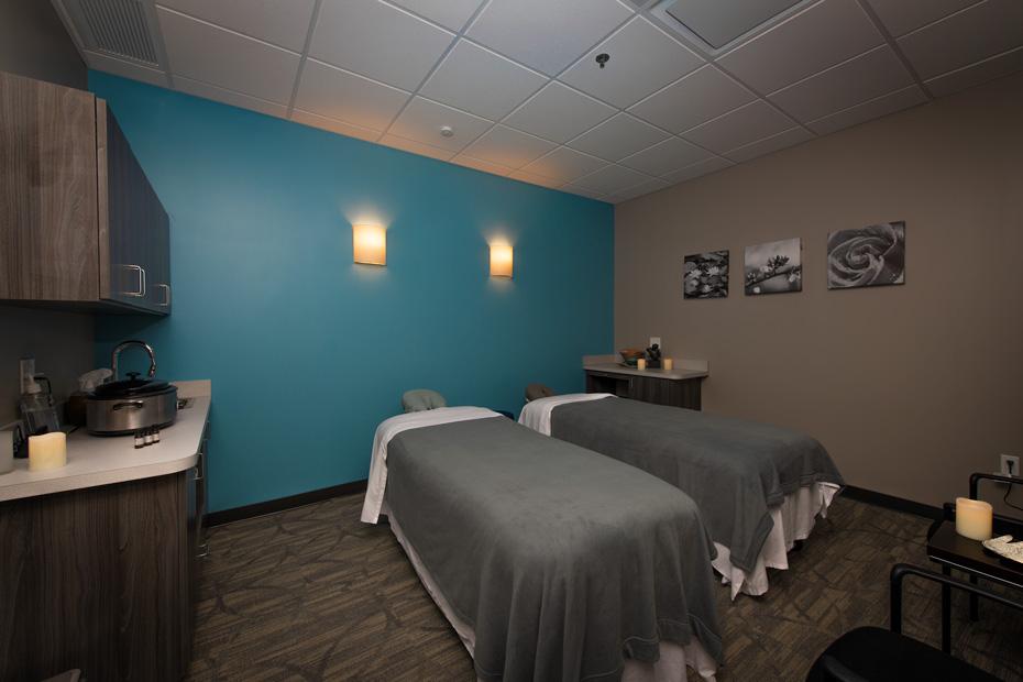 Hand and Stone Massage and Facial Spa | 214A Glen Cove Rd, Carle Place, NY 11514 | Phone: (516) 336-9949