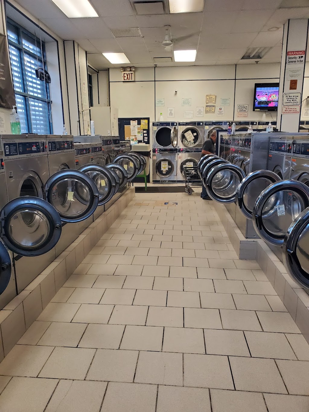 M&E Wash & Dry | 71-30 Beach Channel Dr, Queens, NY 11692 | Phone: (718) 474-0800