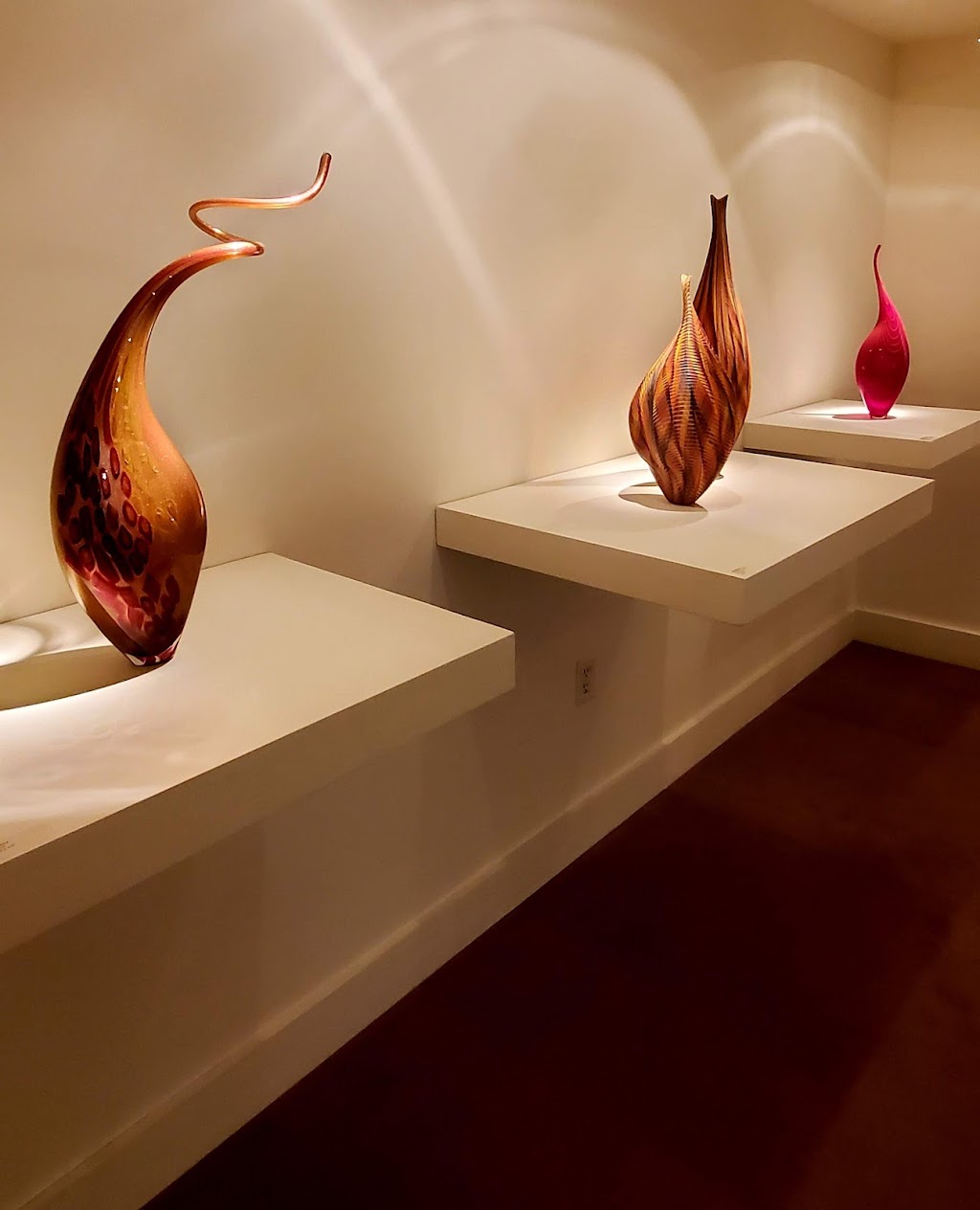 Schantz Galleries Contemporary Glass | 3 Elm St, Stockbridge, MA 01262 | Phone: (413) 298-3044