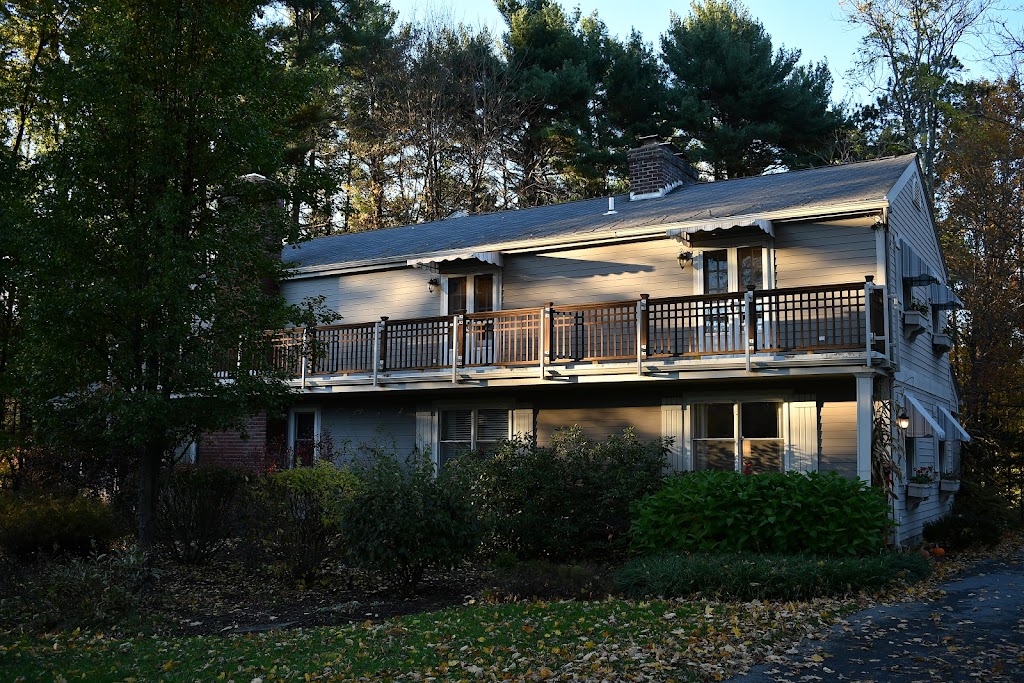 Journey Inn Bed & Breakfast | 1 Sherwood Pl, Hyde Park, NY 12538 | Phone: (845) 229-8972