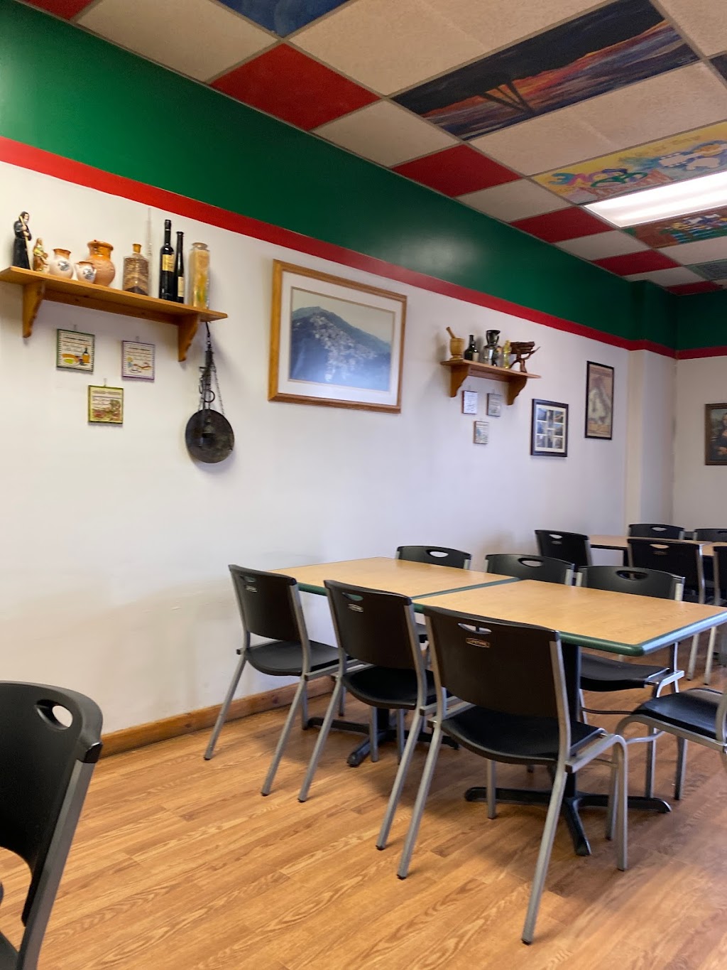 Pieros Pizza | 590 Hamlin Hwy, Lake Ariel, PA 18436 | Phone: (570) 689-7008