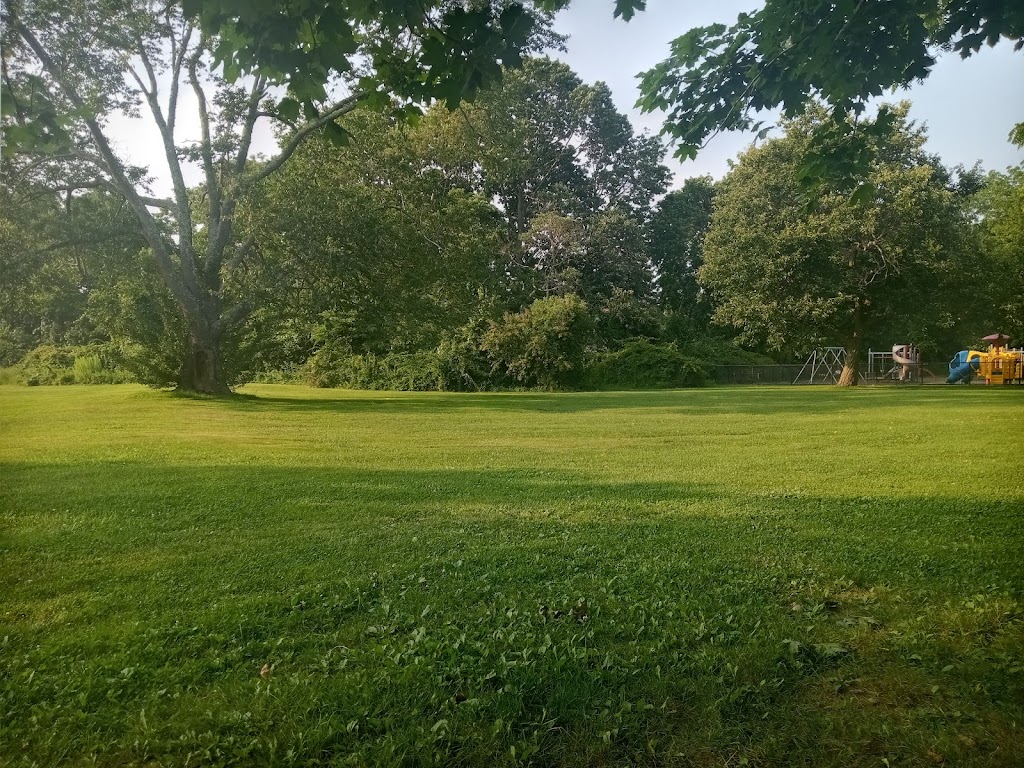 Arboretum Park | 15 Wilmington Dr, Melville, NY 11747 | Phone: (631) 351-3000