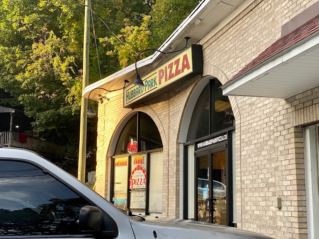 Hubbard Park Pizza | 843 W Main St, Meriden, CT 06451 | Phone: (203) 639-8941
