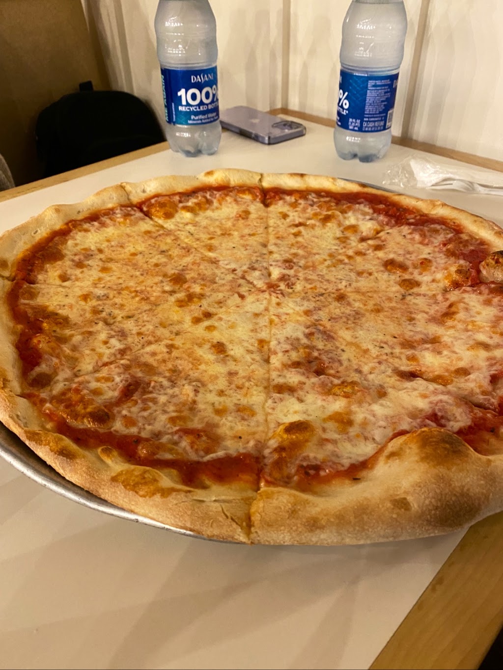 Vitos Pizza | 4 N Main St, Pennington, NJ 08534 | Phone: (609) 737-8520