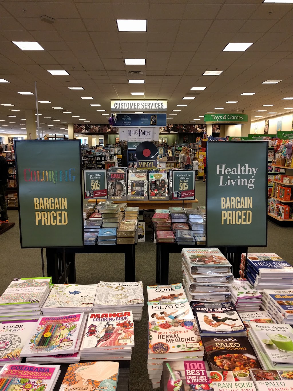 Barnes & Noble | 2960 Center Valley Pkwy Suite 742, Center Valley, PA 18034 | Phone: (610) 791-3261