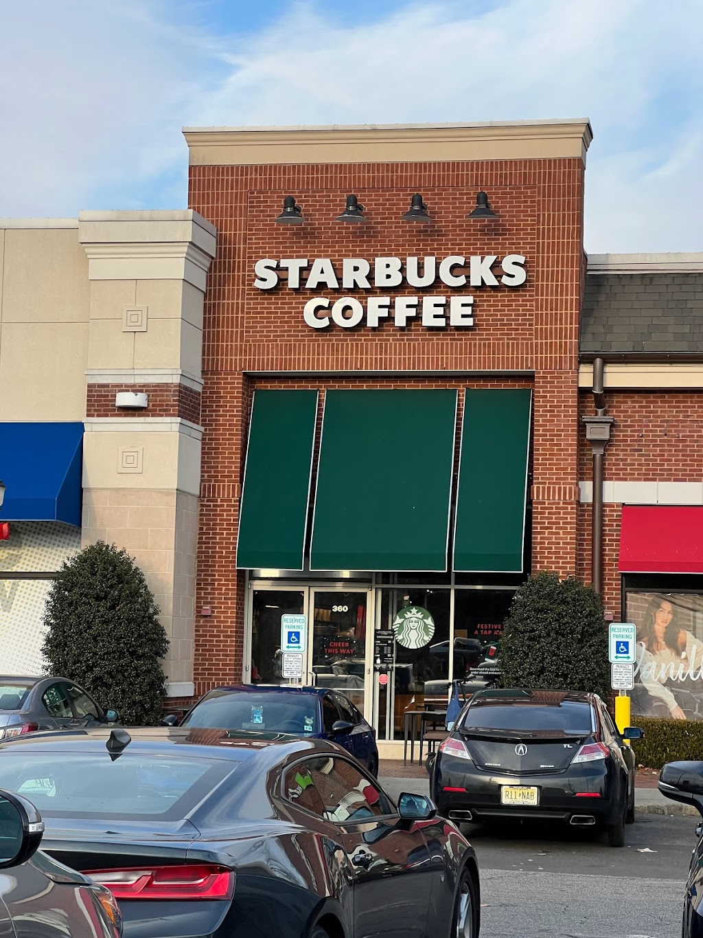 Starbucks | 360 3, Clifton, NJ 07014 | Phone: (973) 473-2560