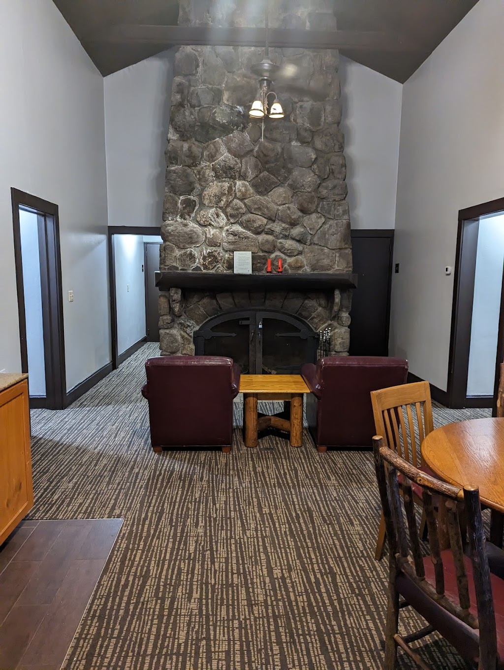 Bear Mountain Inn - Overlook Lodge | 55 Hessian Dr, Highland Falls, NY 10928 | Phone: (855) 548-1184