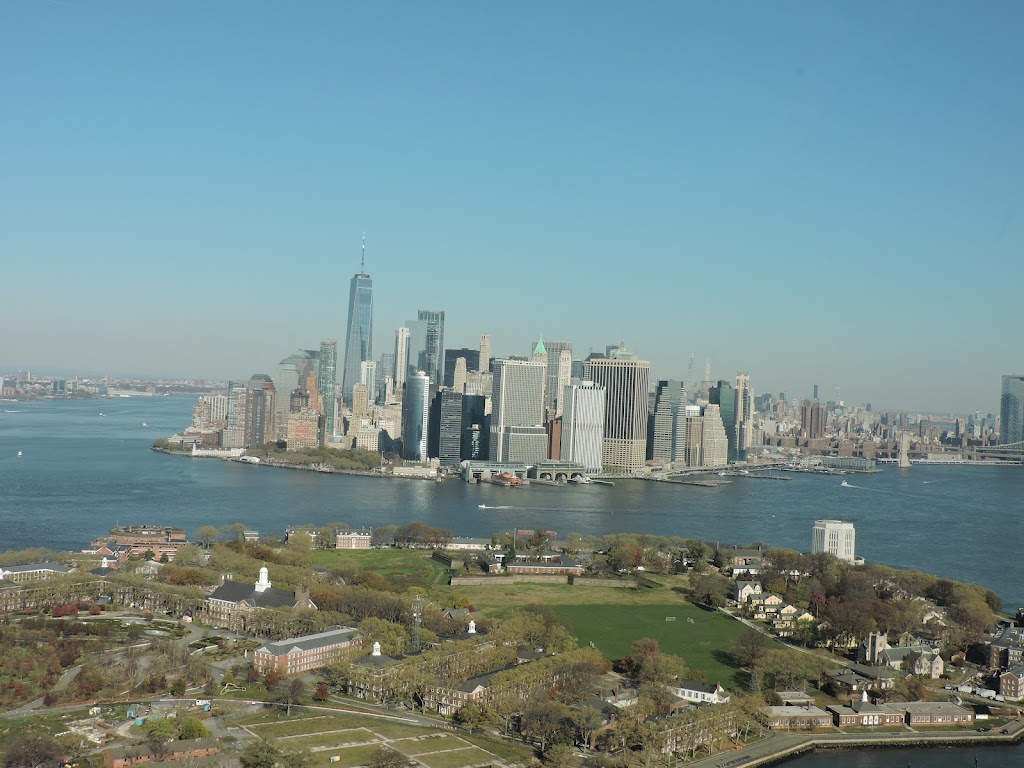 Helicopter New York City | 6 E River Piers #214, New York, NY 10004 | Phone: (212) 747-9282