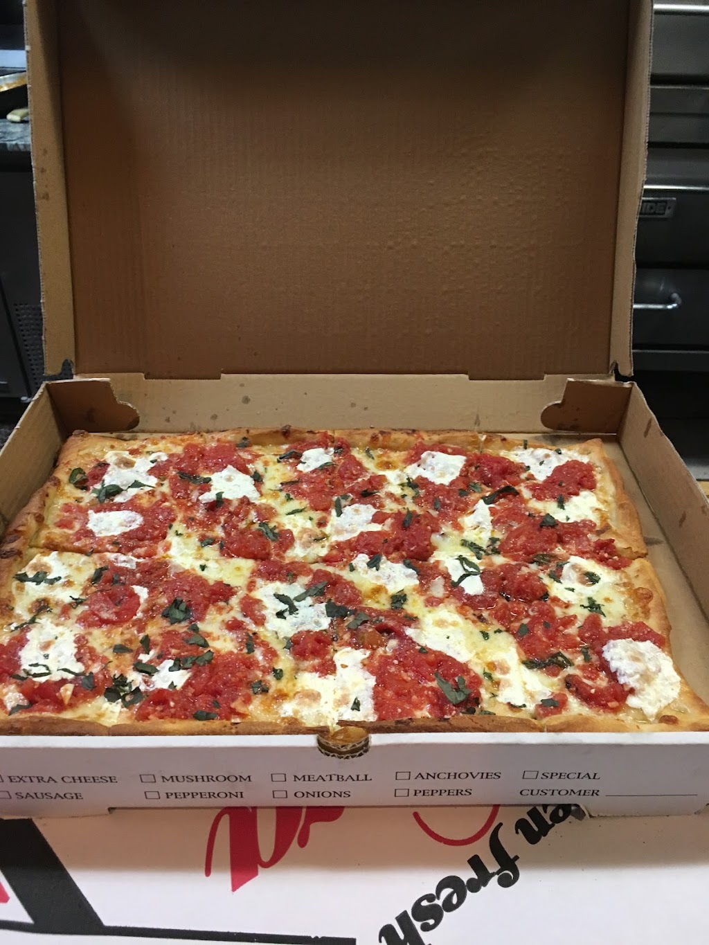 Genovas Pizza & Pastaria | 3316 NY-112, Medford, NY 11763 | Phone: (631) 696-7776