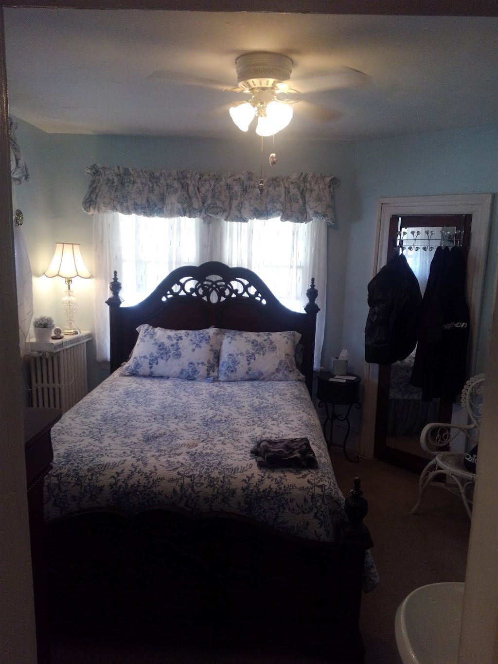 Plymouth Inn Bed & Breakfast | 710 Atlantic Ave, Ocean City, NJ 08226 | Phone: (609) 398-8615