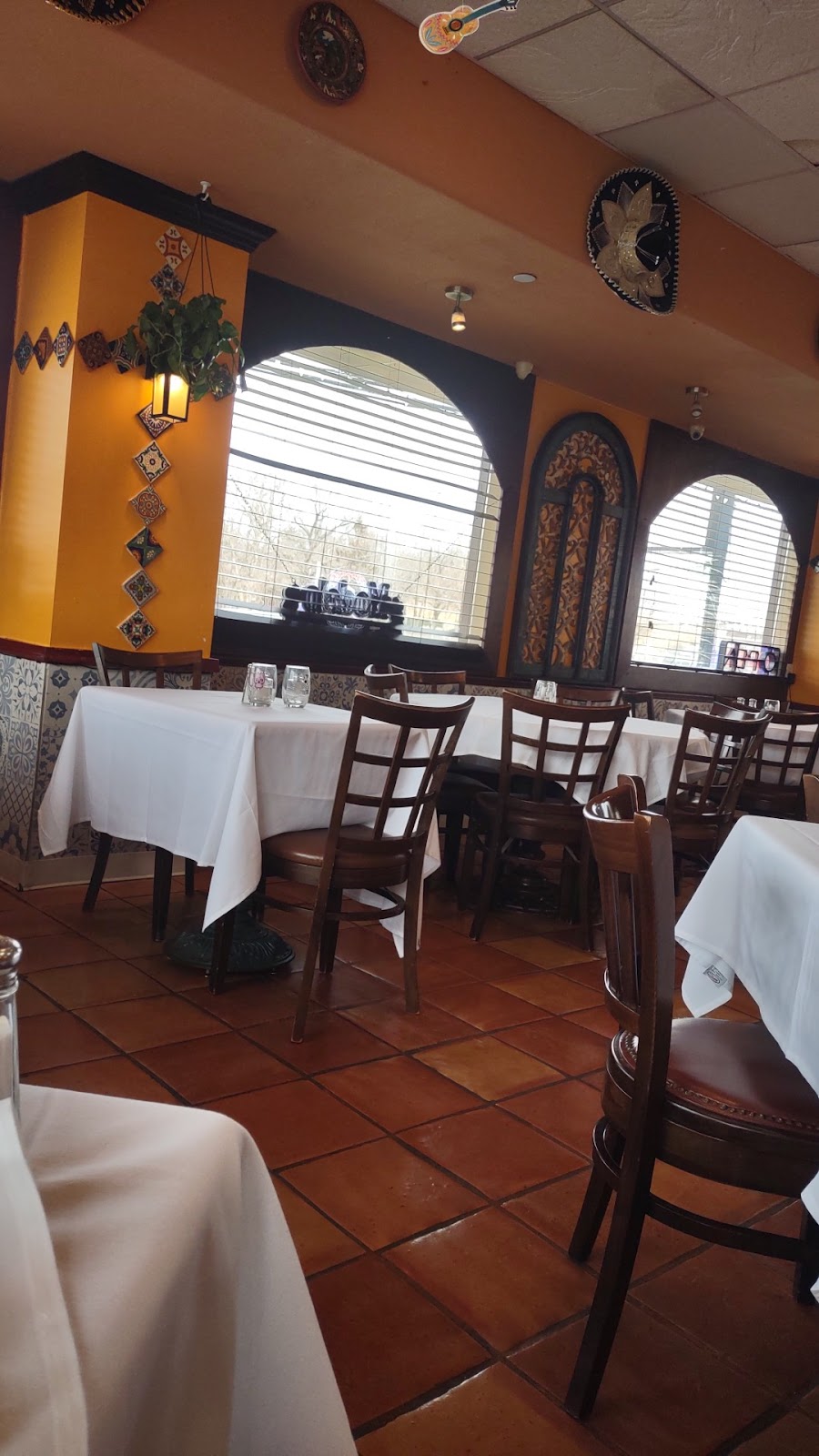 Azulejo fine mexican cuisine | 368 E Main St, Smithtown, NY 11787 | Phone: (631) 257-5033