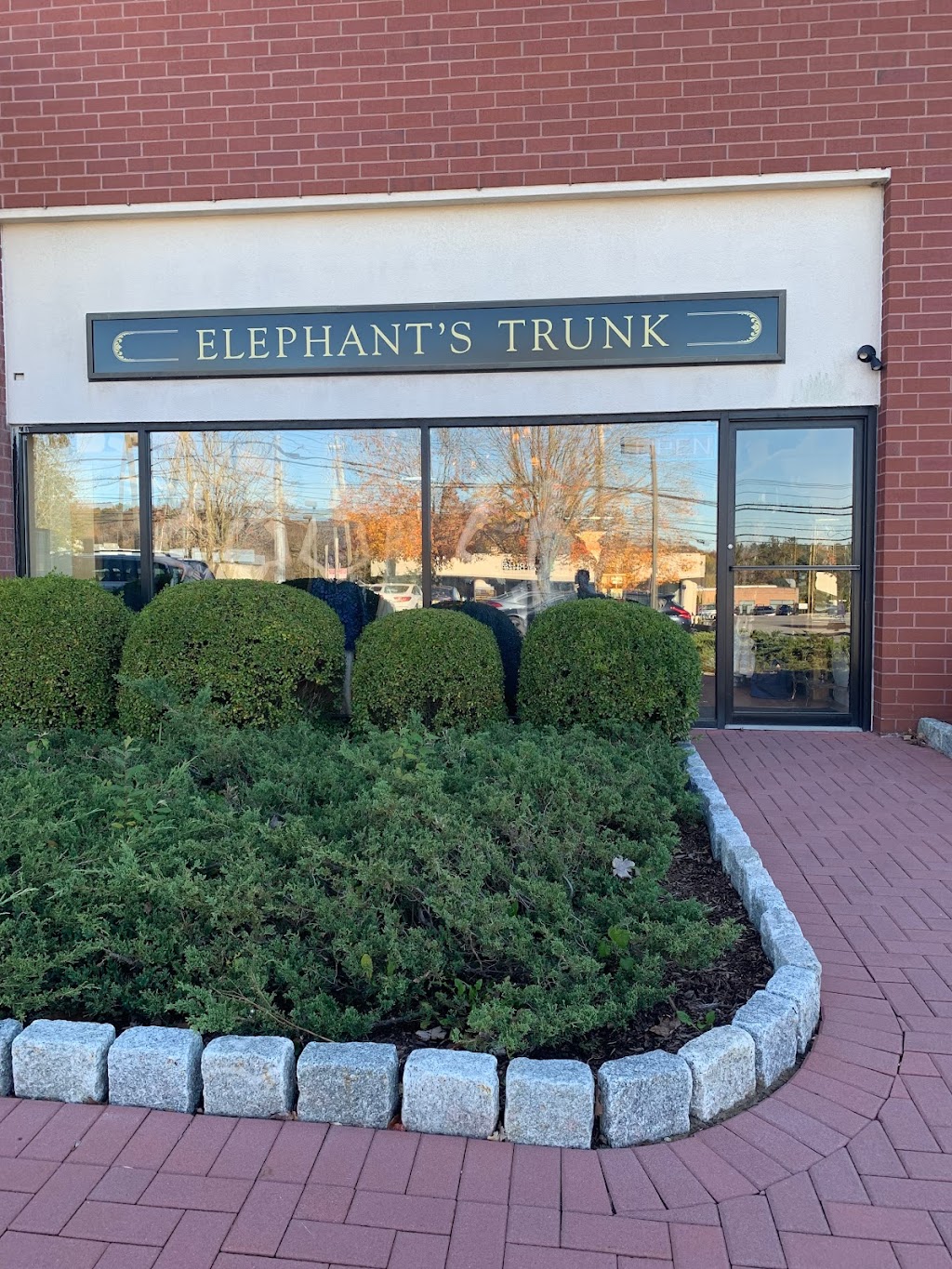 Elephants Trunk Tuxedo By Sarno | 280 N Bedford Rd, Mt Kisco, NY 10549 | Phone: (914) 666-3060