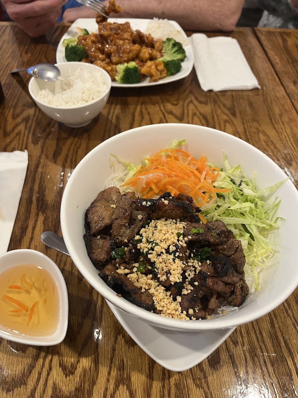 Oxtail Pho and Banh Mi | 319 E Jimmie Leeds Rd Suite #206, Galloway, NJ 08205 | Phone: (609) 380-4122
