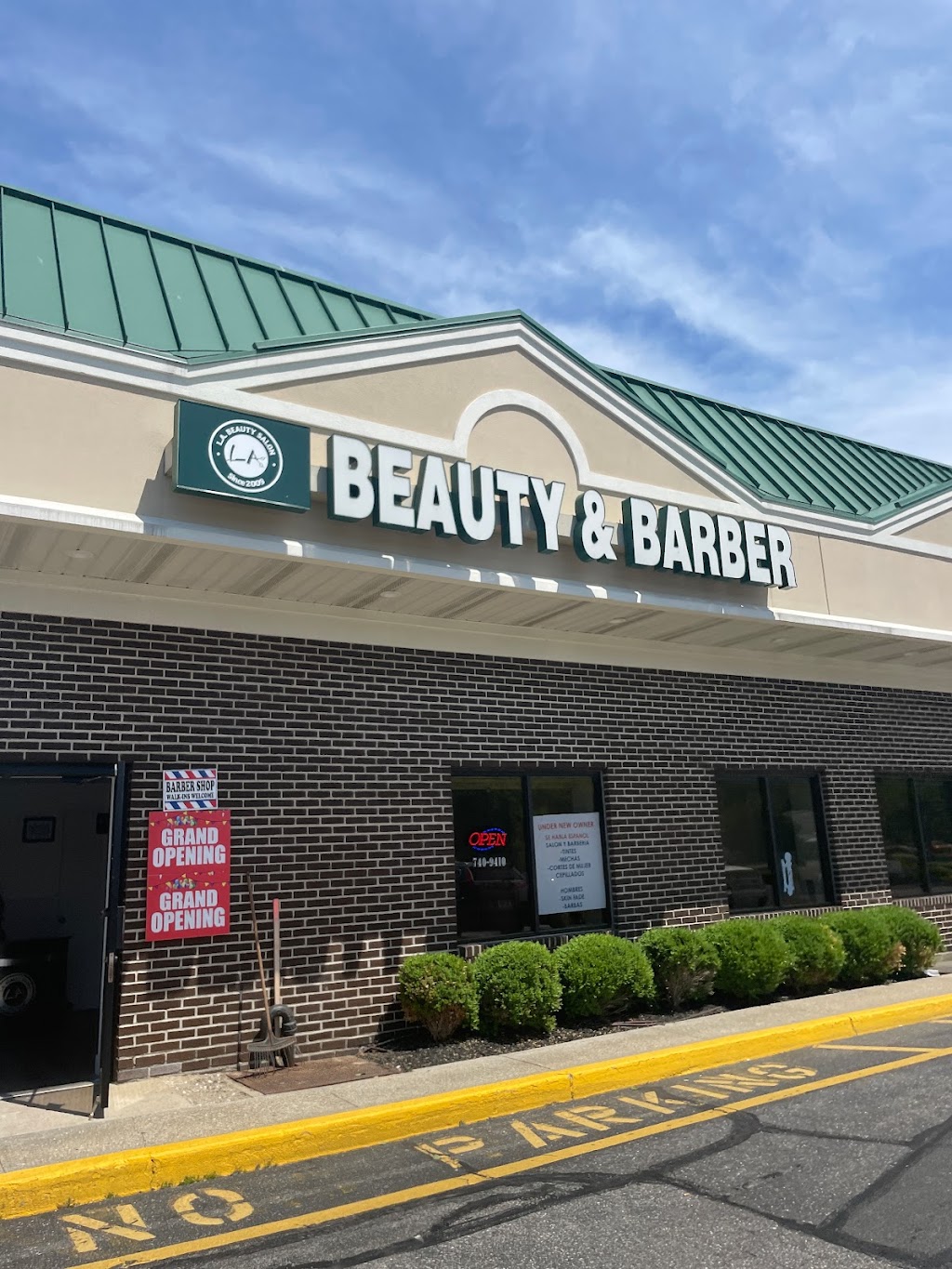 L.A beauty & Barber | 164 Old Country Rd, Riverhead, NY 11901 | Phone: (631) 740-9410