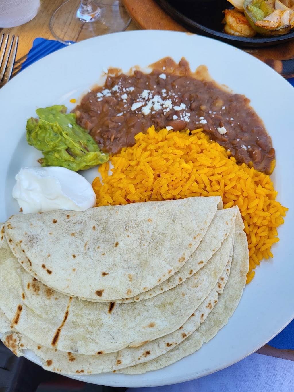 Viva La Vida Spanish And Mexican Restaurant | 1611 County Rd 85, Oakdale, NY 11769 | Phone: (631) 589-2300