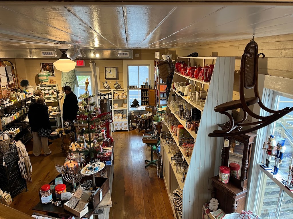 Hillsdale General Store | 2642 NY-23, Hillsdale, NY 12529 | Phone: (518) 325-3310
