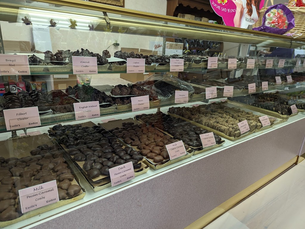 Lucilles Own Make Candies | 156 East Route 72, Manahawkin, NJ 08050 | Phone: (609) 597-7300