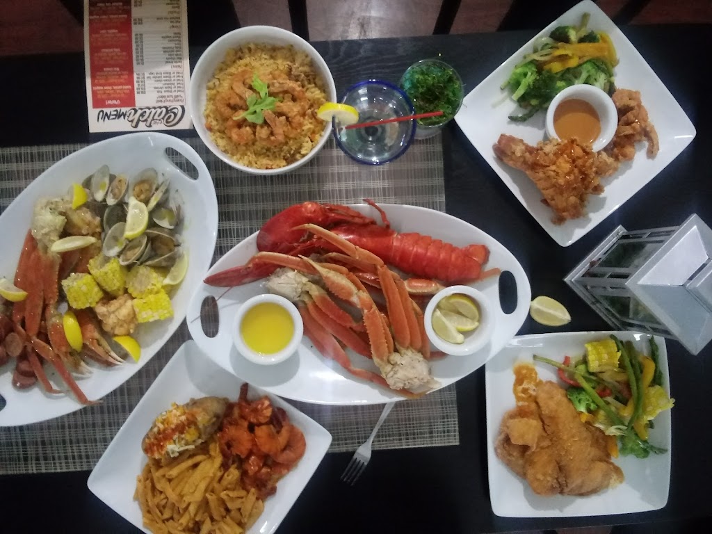 The Catch Seafood Restaurant & Lounge | 1298 N Main St, Waterbury, CT 06704 | Phone: (203) 574-2042