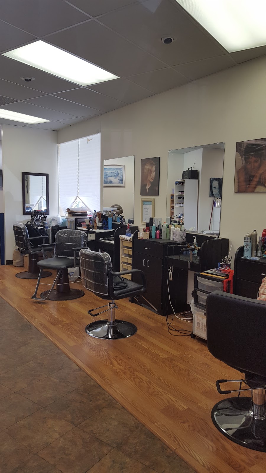 Hot Heads Hair Salon | Gordon Plaza, 3495 Haddonfield Rd, Pennsauken Township, NJ 08109 | Phone: (856) 779-9099