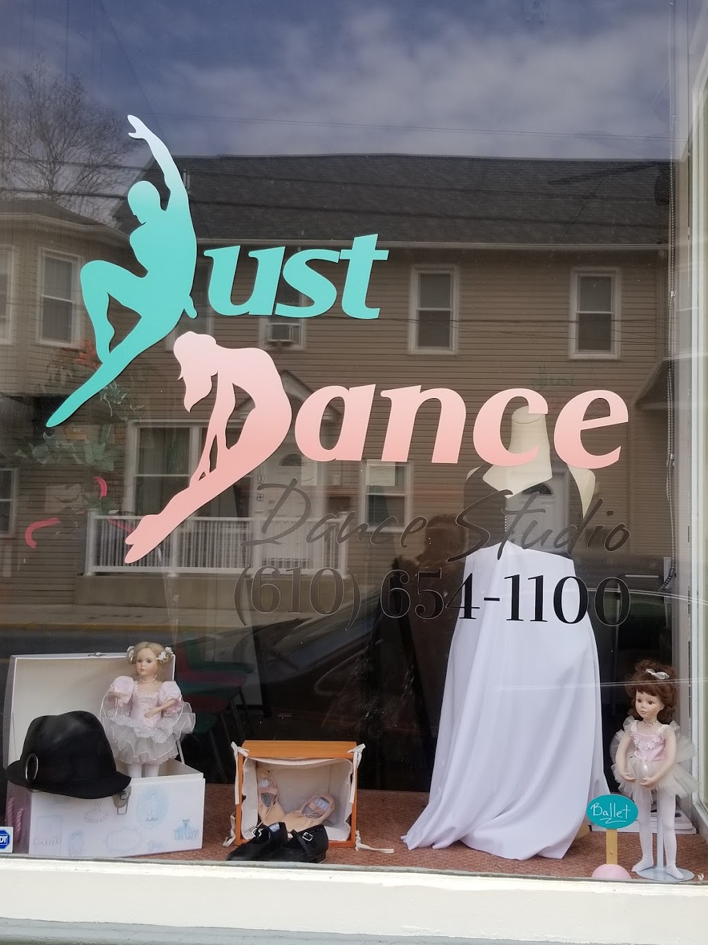 Just Dance Dance Studio | 114 W Main St, Pen Argyl, PA 18072 | Phone: (610) 654-1100
