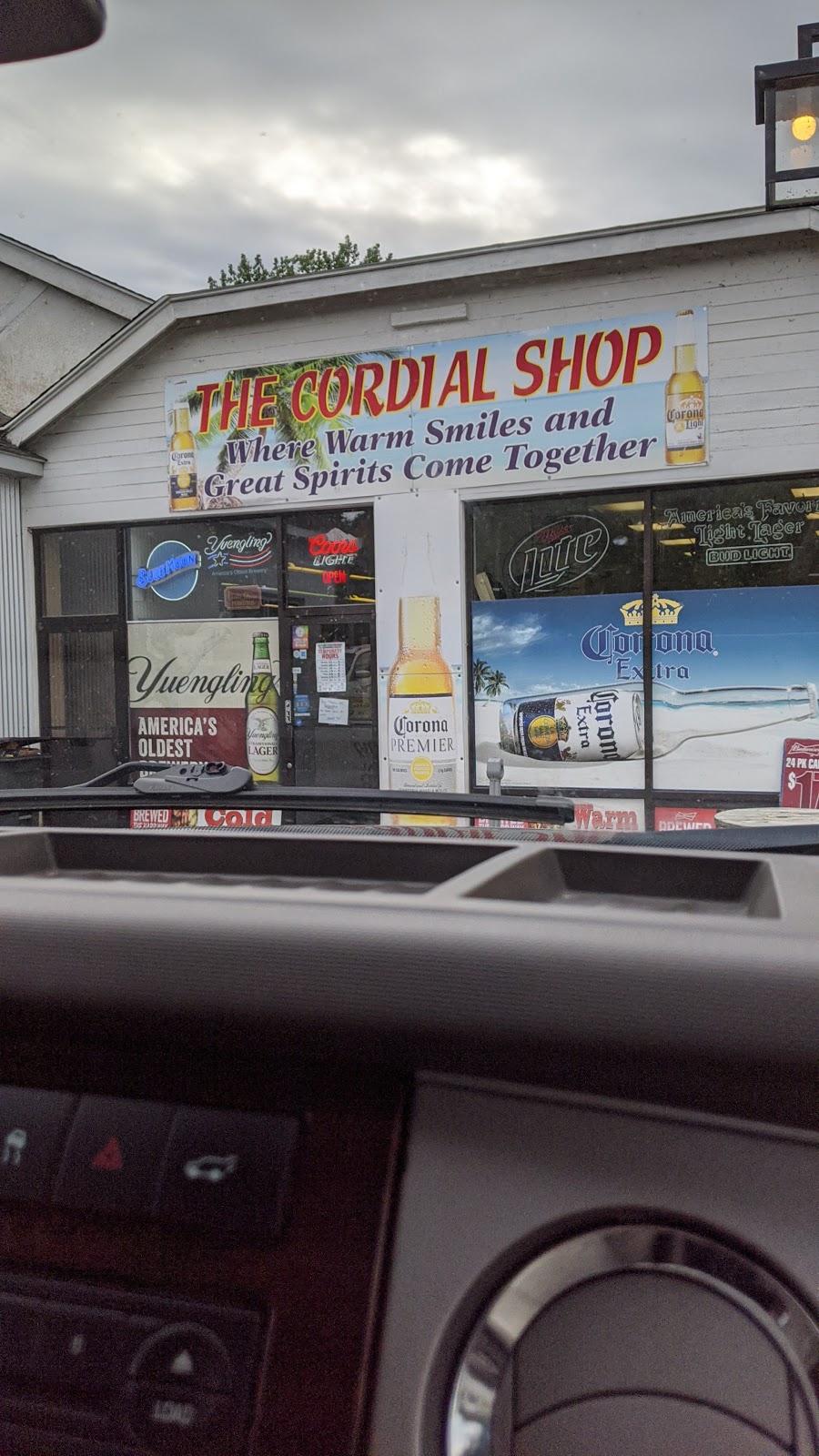 Cordial Shop Package Store | 91 Railroad St, Canaan, CT 06018 | Phone: (860) 824-7407