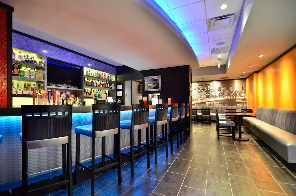 Manhattan Lounge | 140 NJ-23 north, Pompton Plains, NJ 07444 | Phone: (973) 696-0900