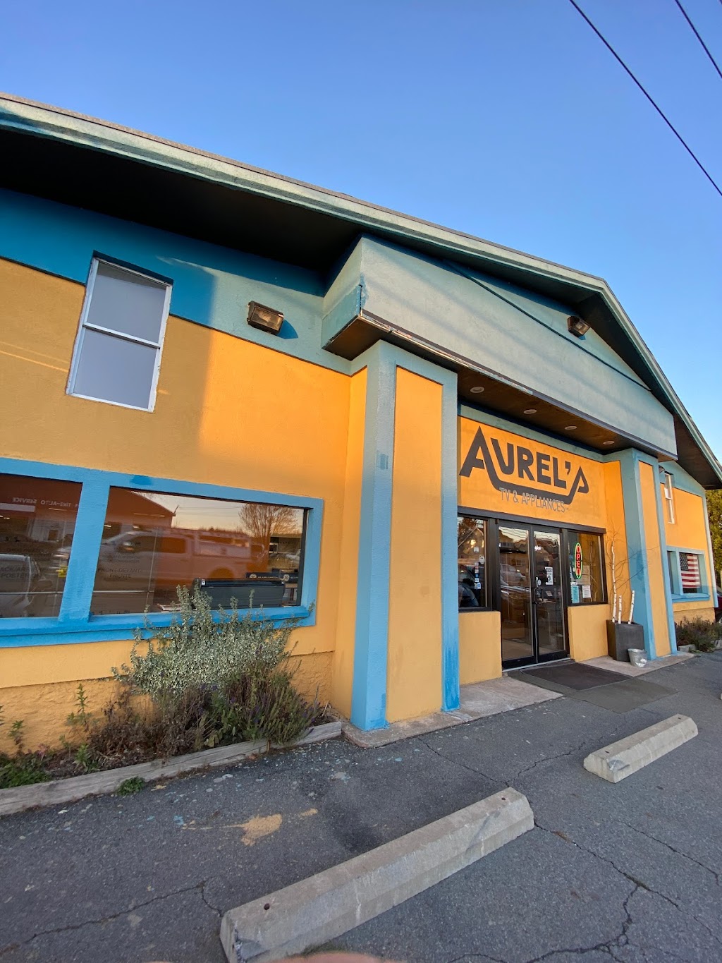 Aurels TV & Appliances | 1671 Mt Cobb Rd, Lake Ariel, PA 18436 | Phone: (570) 689-9757