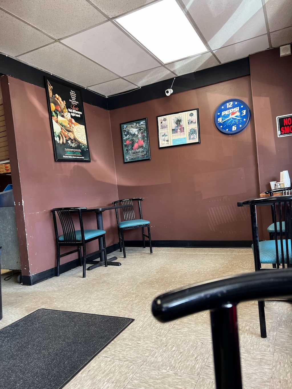 Liberty Pizza Enfield | 169 Elm St, Enfield, CT 06082 | Phone: (860) 745-0300