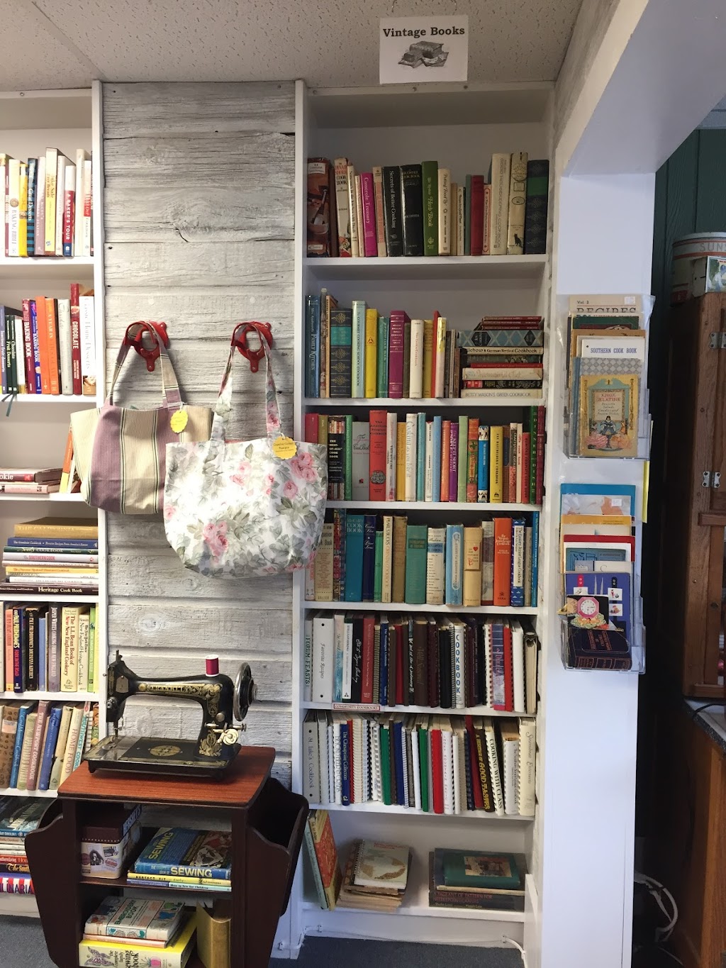 Creative Corner Books | 607 Main St, Hobart, NY 13788 | Phone: (607) 386-2525