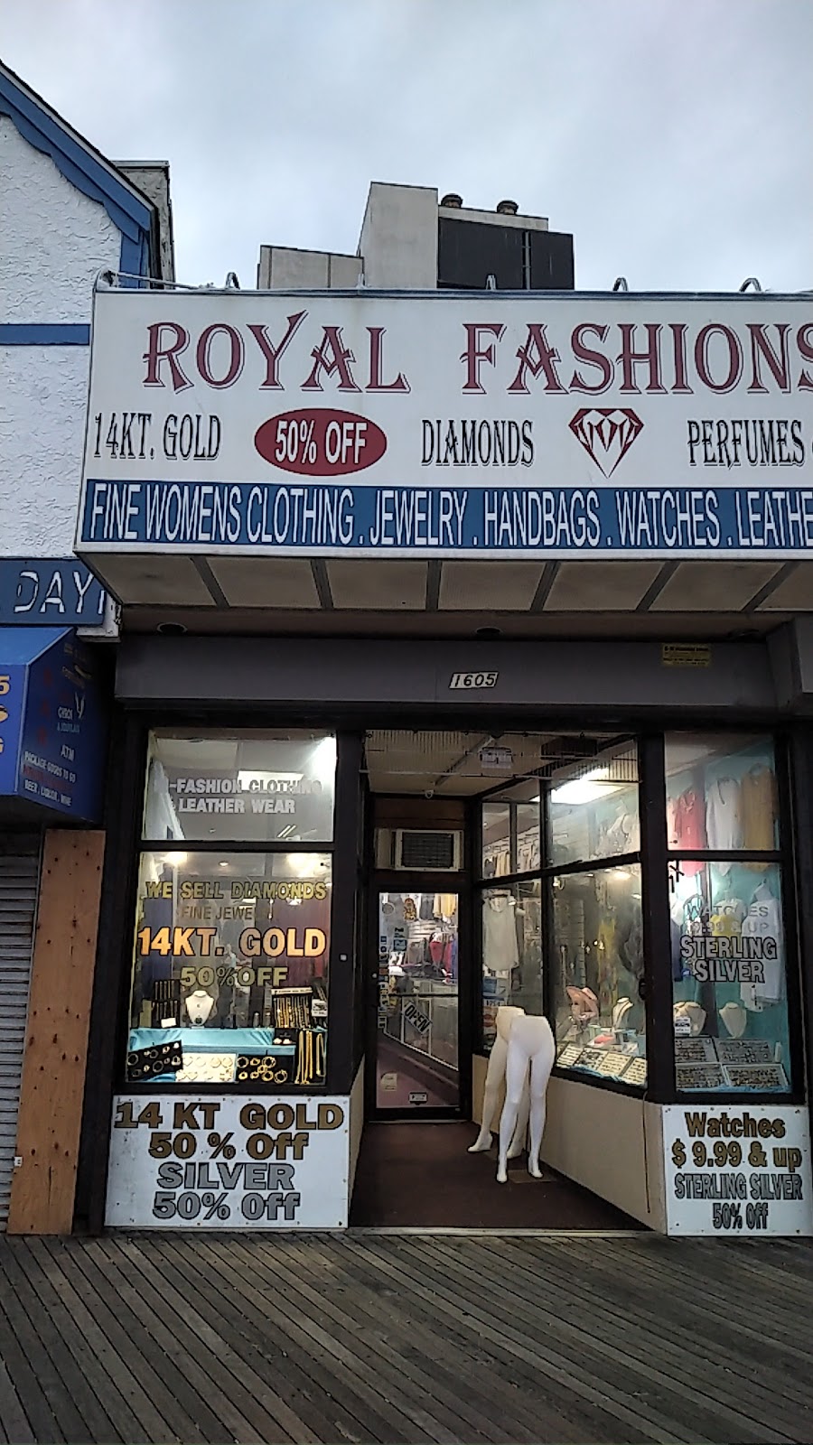 Royal Fashion | 1605 Boardwalk, Atlantic City, NJ 08401 | Phone: (609) 345-3040