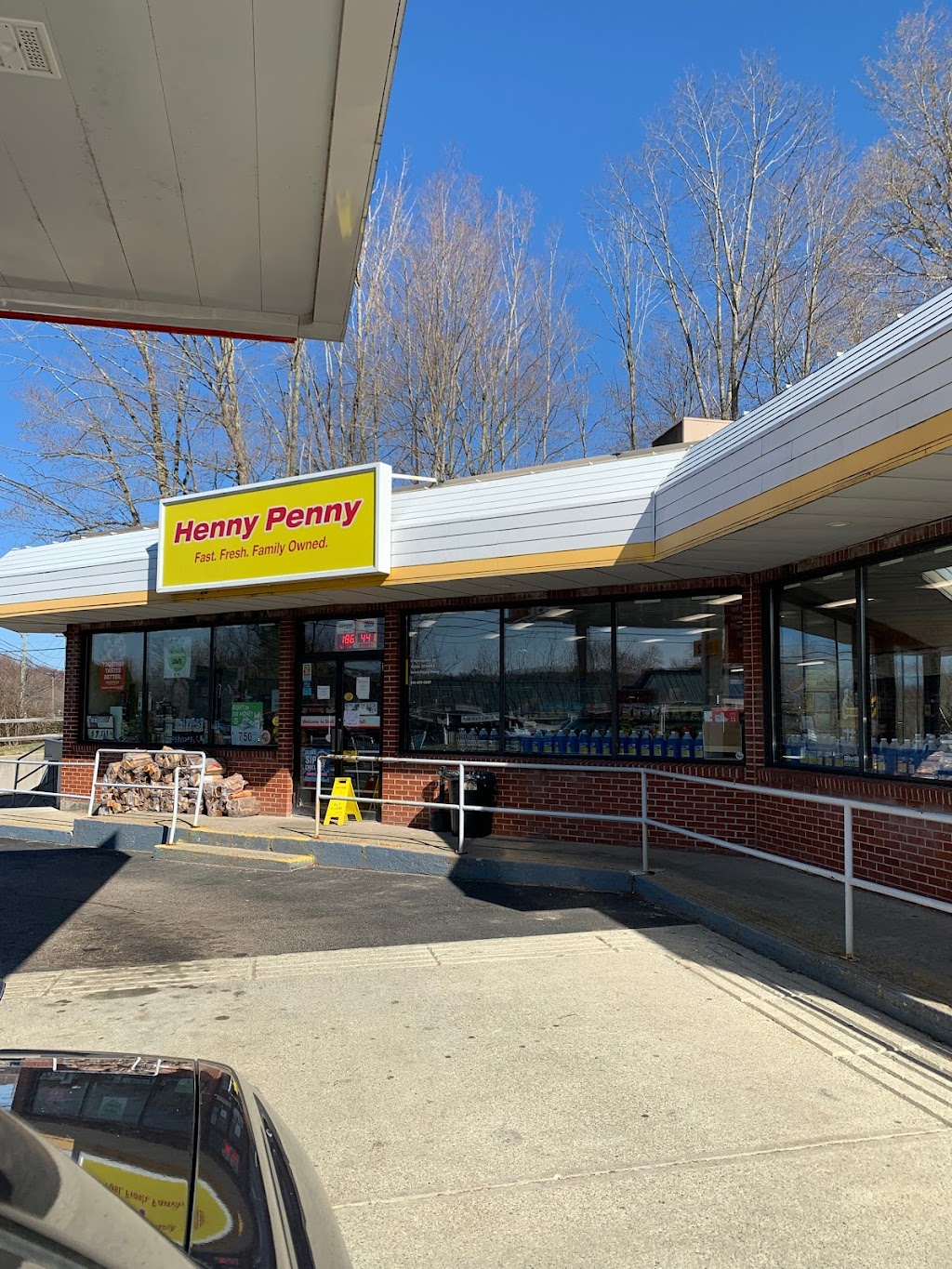 ATM (Henny Penny Convenience Store) | 2 New London Rd, Salem, CT 06420 | Phone: (860) 859-3007
