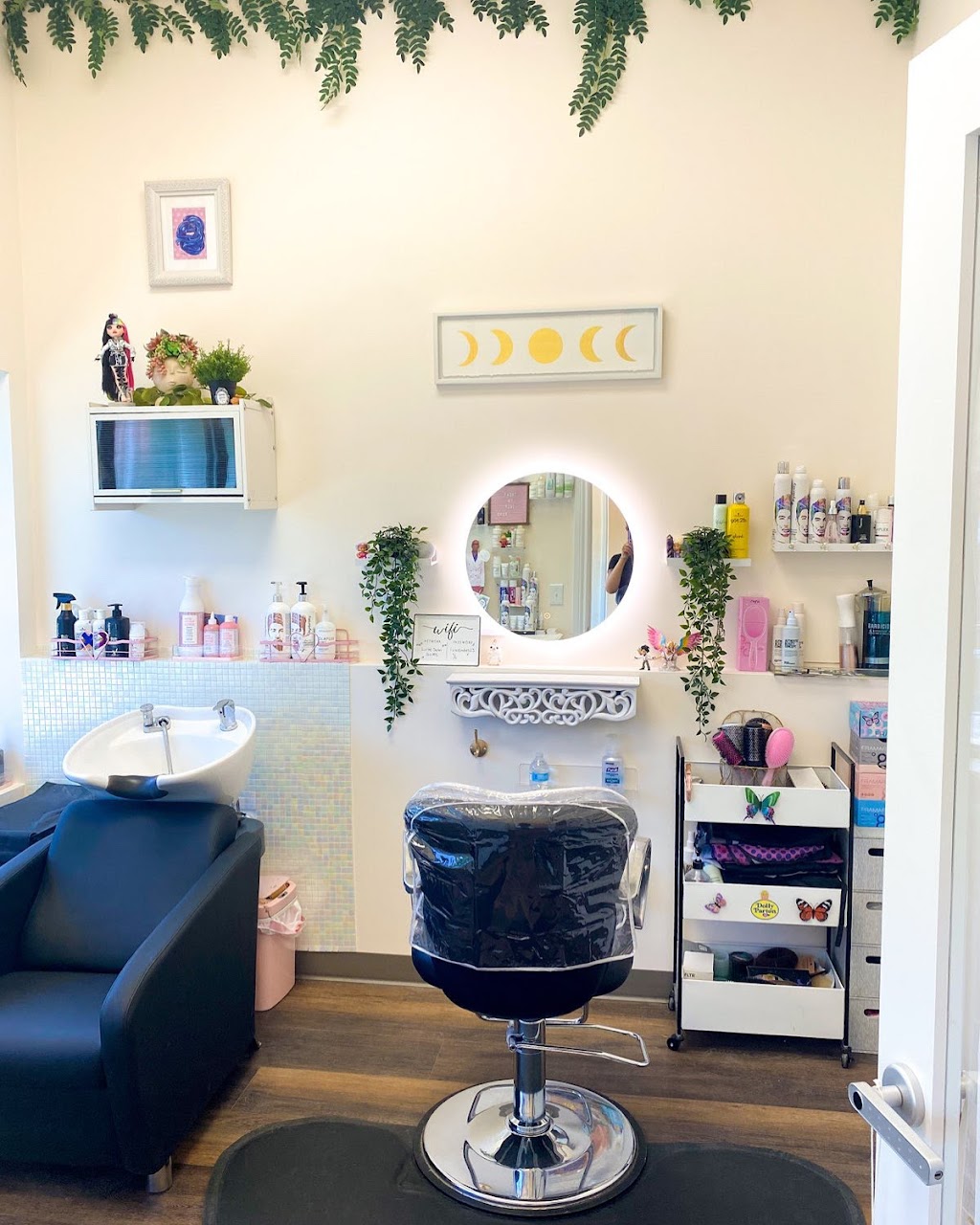 Luxe Salon Suites | 331 NY-25A, Mt Sinai, NY 11766 | Phone: (631) 320-5440