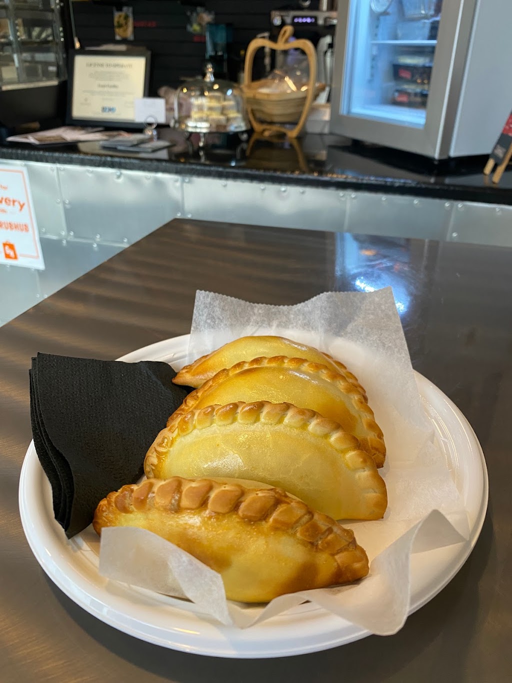 Buenos Aires Empanada Bar | 5056 West Chester Pike, Newtown Square, PA 19073 | Phone: (610) 823-3537
