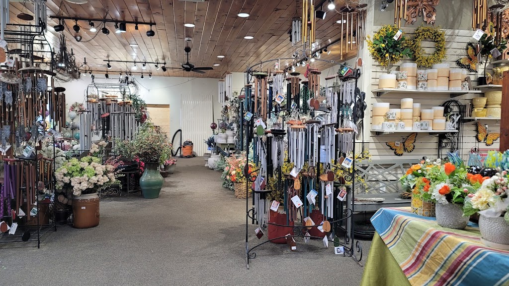 The Garden Barn Nursery & Landscape | 228 West St, Vernon, CT 06066 | Phone: (860) 872-7291