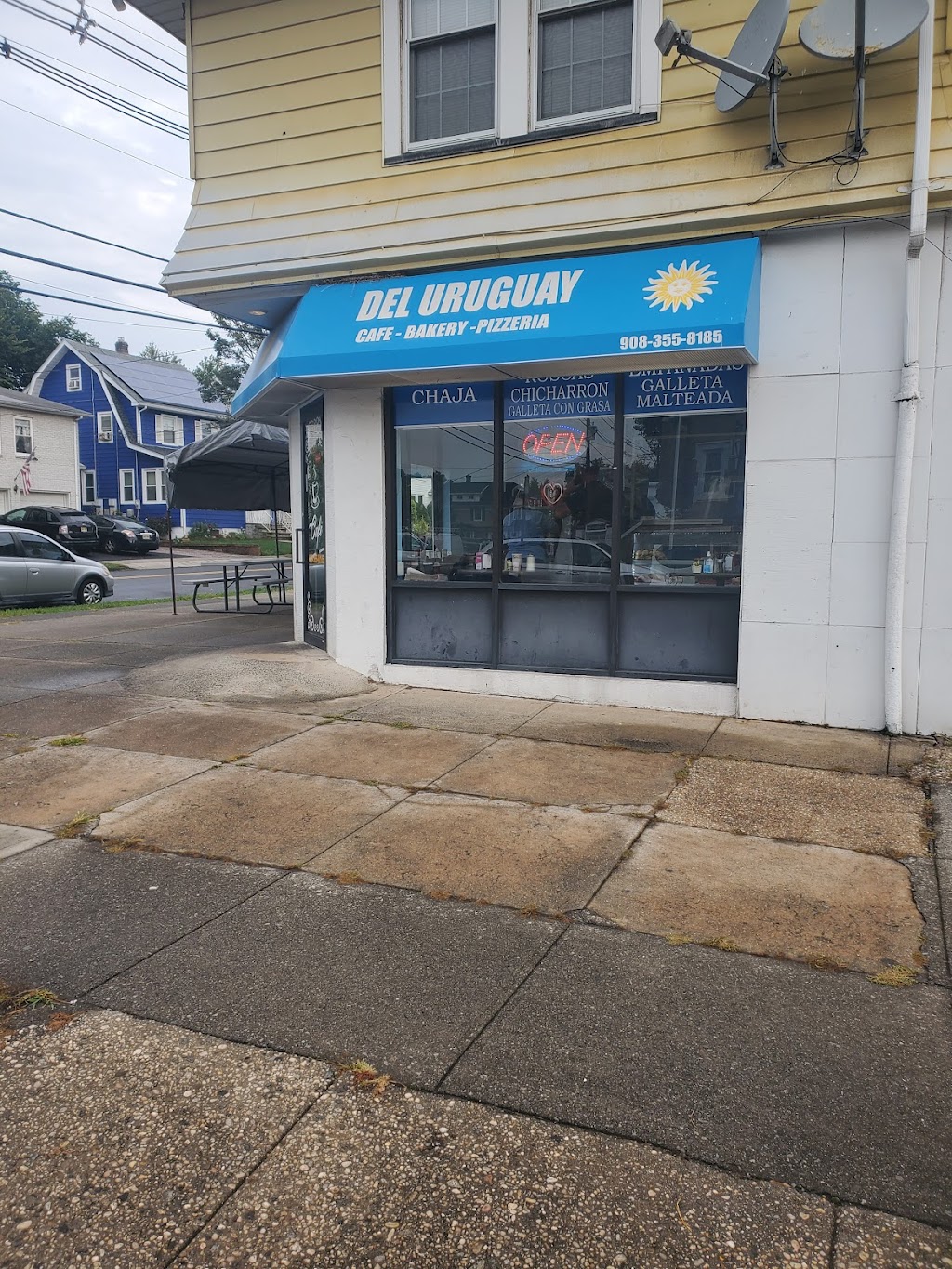 Del Uruguay Bakery | 1201 Salem Ave, Hillside, NJ 07205 | Phone: (908) 355-8185