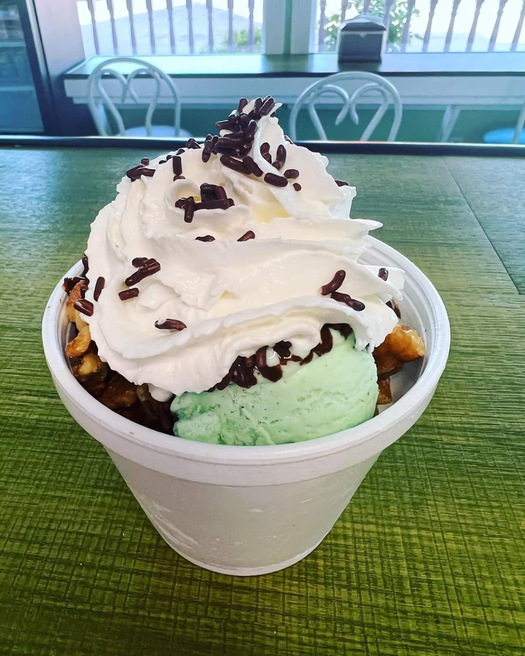 Allys Ice Cream & Grill Cafe | 141 Overlook Rd, Poughkeepsie, NY 12603 | Phone: (845) 204-6901