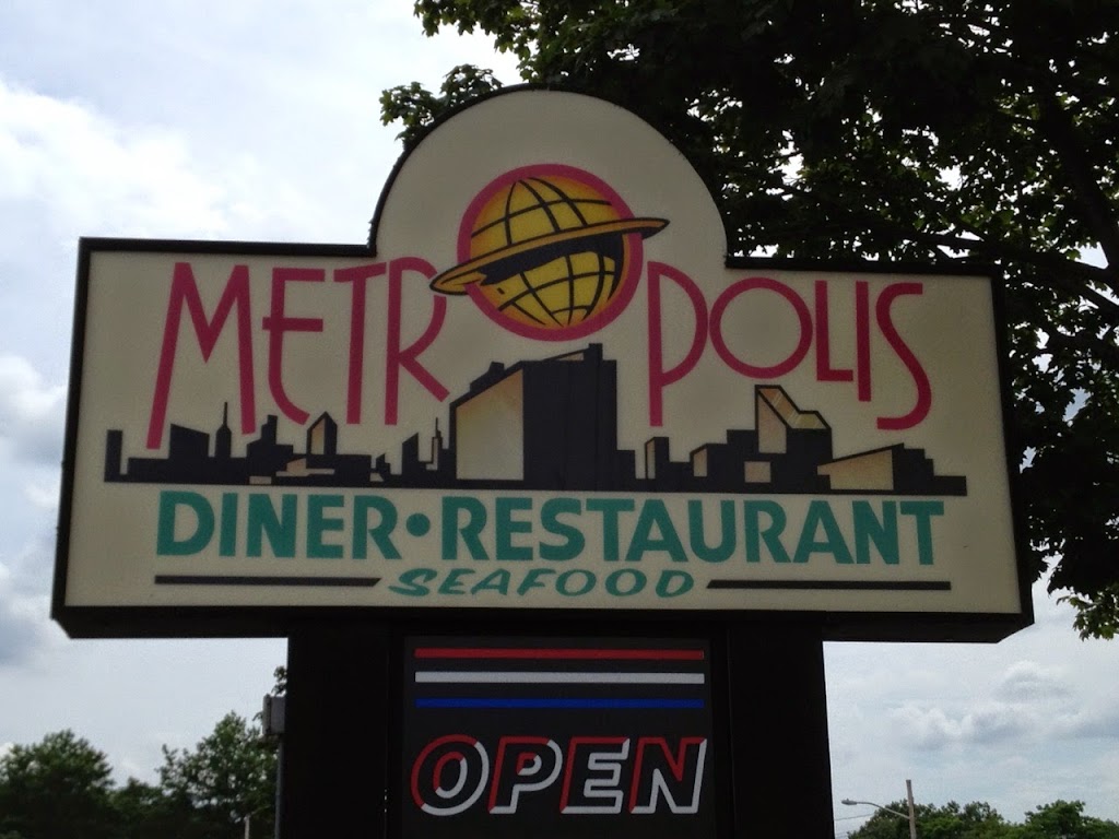 Metropolis Diner | 1711 NY-112, Medford, NY 11763 | Phone: (631) 758-2427