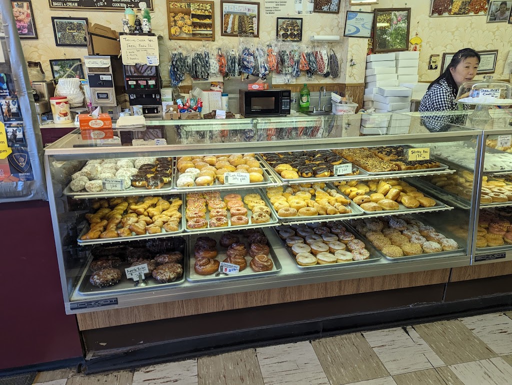 Angels Donuts | 267 E County Line Rd, Hatboro, PA 19040 | Phone: (215) 672-3443